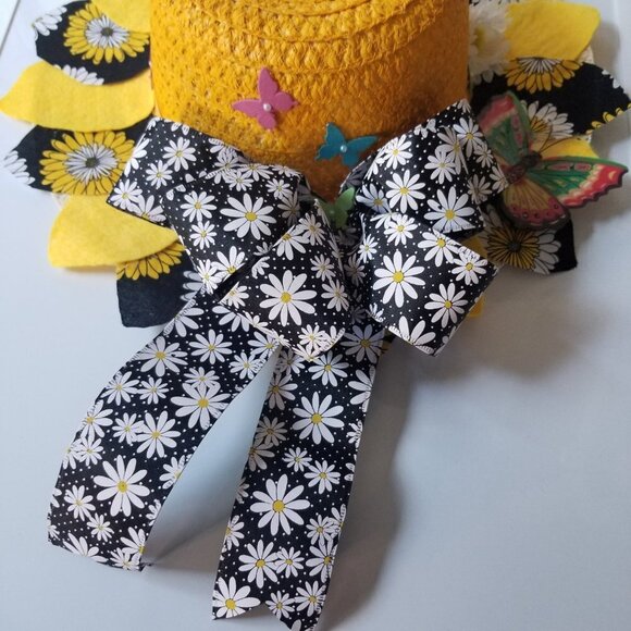 Daisy Hat Hanger Wreath Door Decor - Picture 5 of 9
